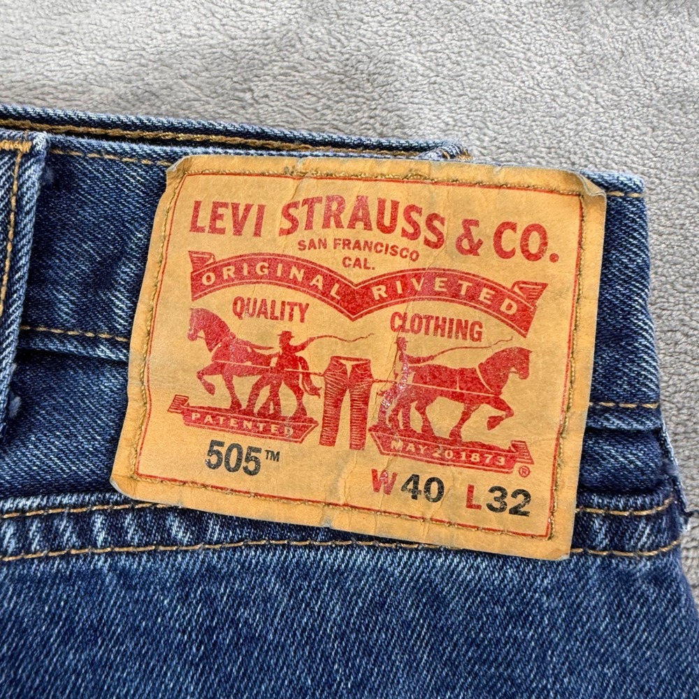 Levi's 505 Regular Fit Jeans Men's Size 40x32 Blue Medium Wash Denim - Picture 6 of 8